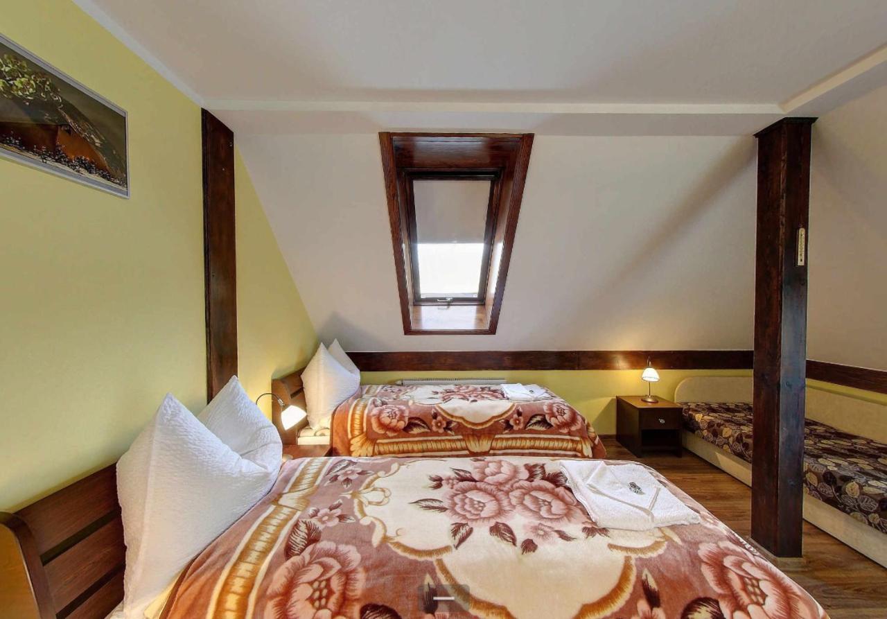 Villa Jura Pokoje Goscinne Zarki Exteriör bild
